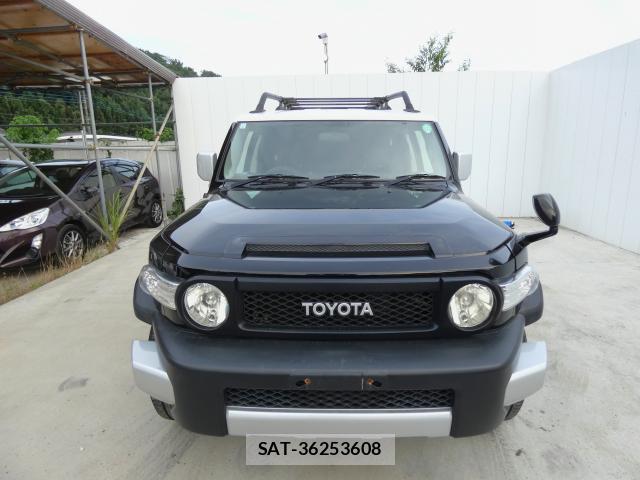 Toyota FJ CRUISER 2013-06 8379745-2