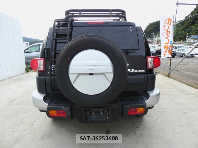 Toyota FJ CRUISER 2013-06 8379745-3