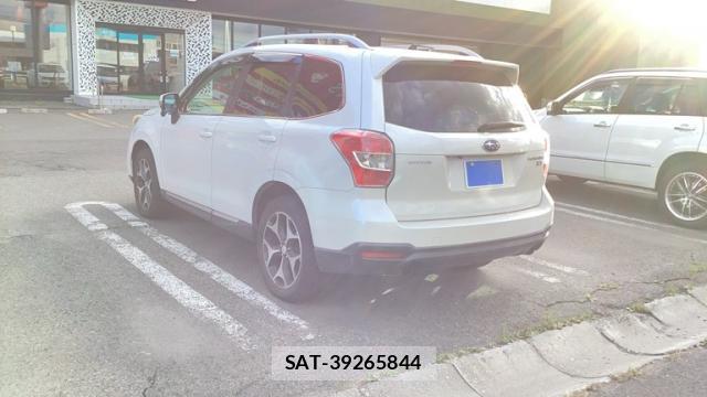 Subaru FORESTER 2013-03 8379588-1