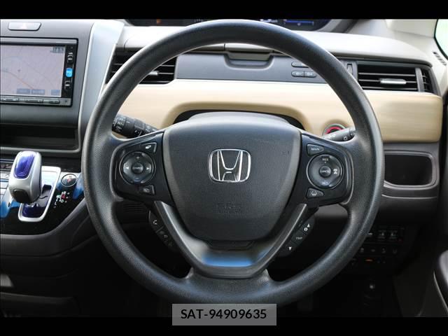 Honda FREED HYBRID 2017-02 8379504-12