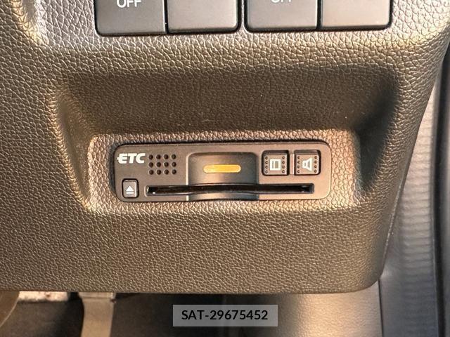 Honda FREED HYBRID 2017-08 8379918-4