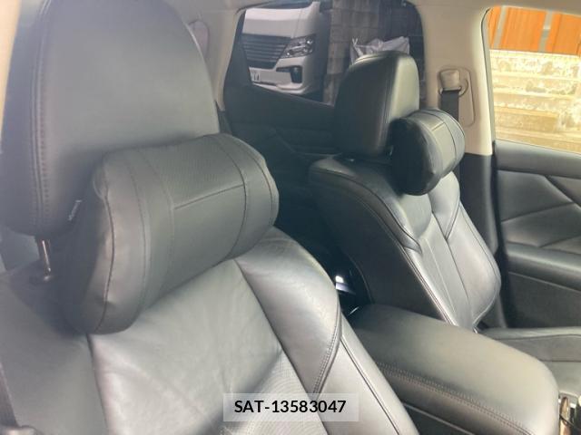 Nissan FUGA 2009-12 8378958-17