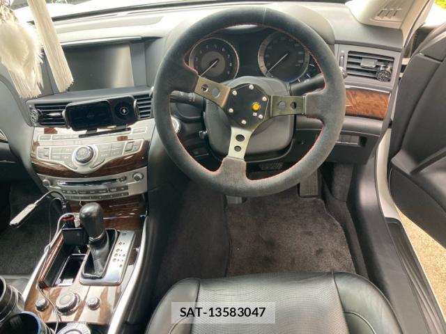 Nissan FUGA 2009-12 8378958-18