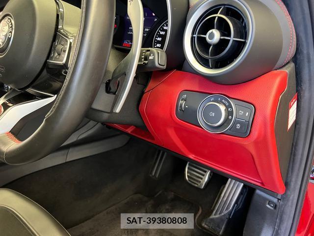 ALFA ROMEO Giulia 2021-10 8379098-13