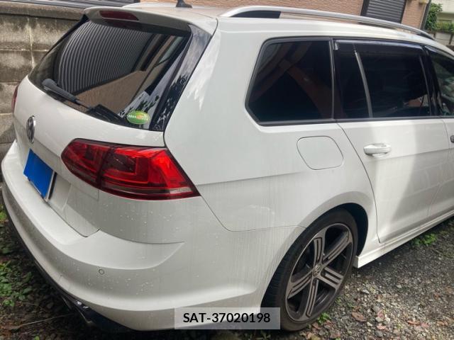 VolksWagen GOLF R VARIANT 2015-09 8380038-1