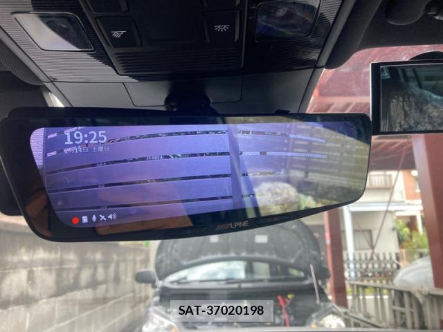 VolksWagen GOLF R VARIANT 2015-09 8380038-16