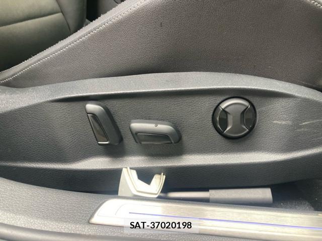 VolksWagen GOLF R VARIANT 2015-09 8380038-7
