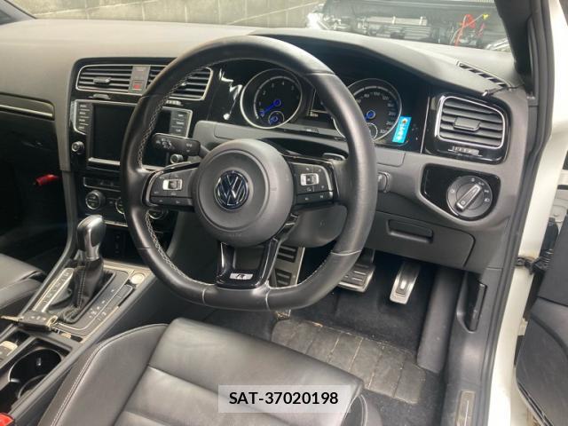 VolksWagen GOLF R VARIANT 2015-09 8380038-9