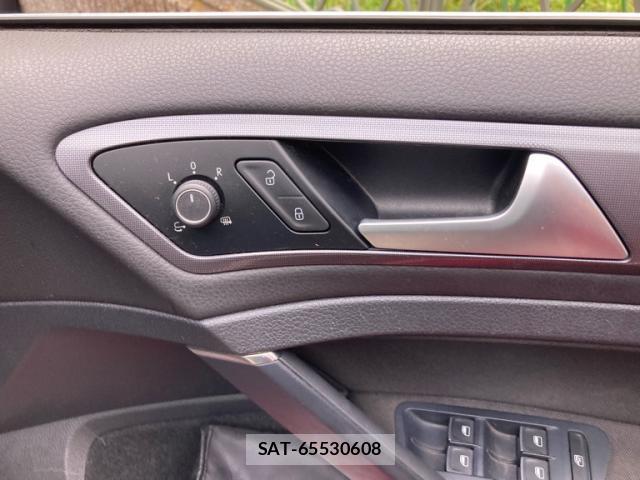 VolksWagen GOLF VARIANT 2014-10 8378917-5