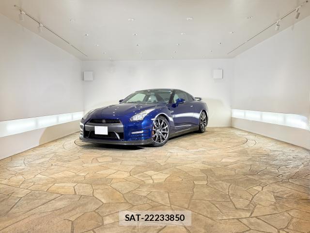 Nissan GT-R 2011-01 8379542-0