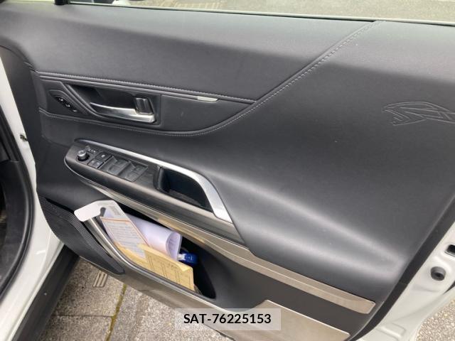 Toyota HARRIER HYBRID 2023-06 8378942-14