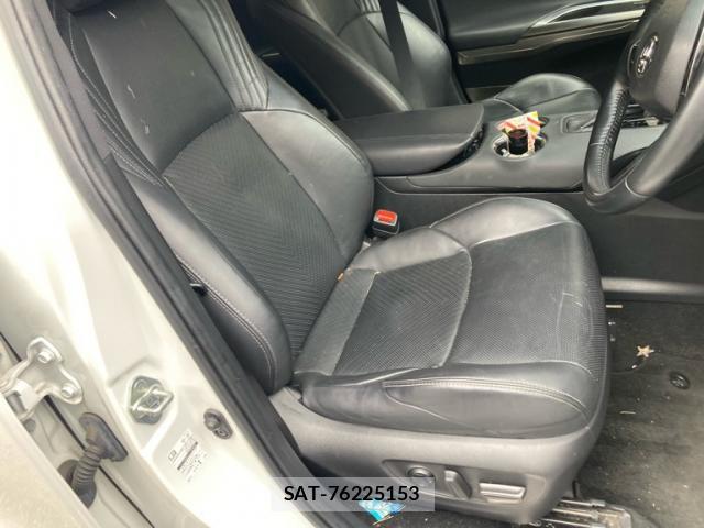 Toyota HARRIER HYBRID 2023-06 8378942-16