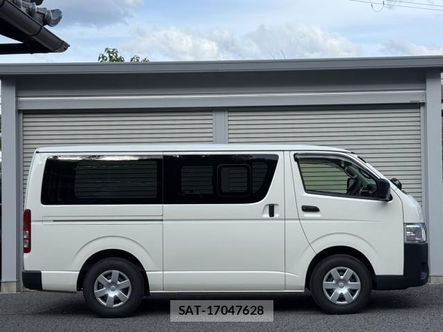 Toyota HIACE VAN 2025-12 8378671-14