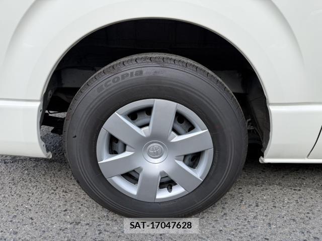 Toyota HIACE VAN 2025-12 8378671-15