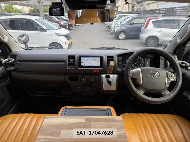 Toyota HIACE VAN 2025-12 8378671-2