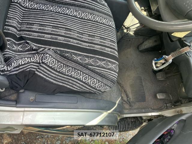 Toyota HIACE VAN 2003-02 8378720-9