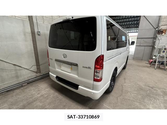 Toyota HIACE VAN 2026-07 8379796-1