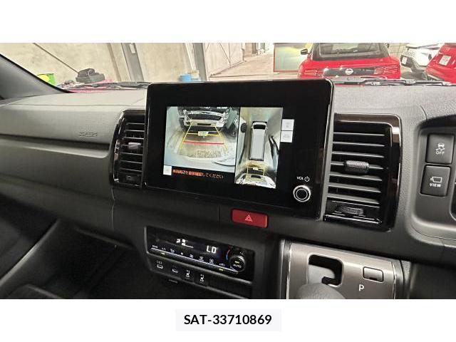 Toyota HIACE VAN 2026-07 8379796-7
