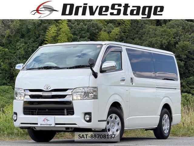 Toyota HIACE VAN 2019-03 8379952-0