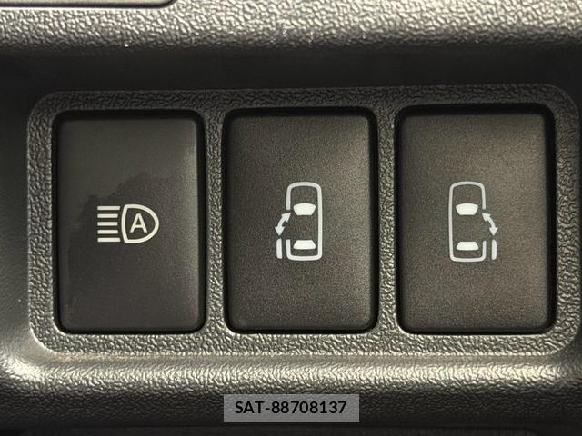Toyota HIACE VAN 2019-03 8379952-6