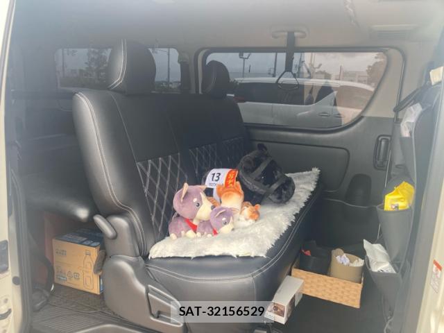 Toyota HIACE VAN 2015-02 8380009-11