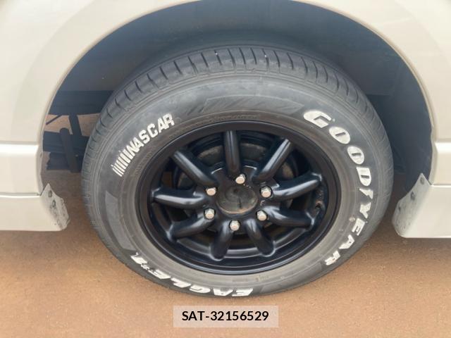 Toyota HIACE VAN 2015-02 8380009-3