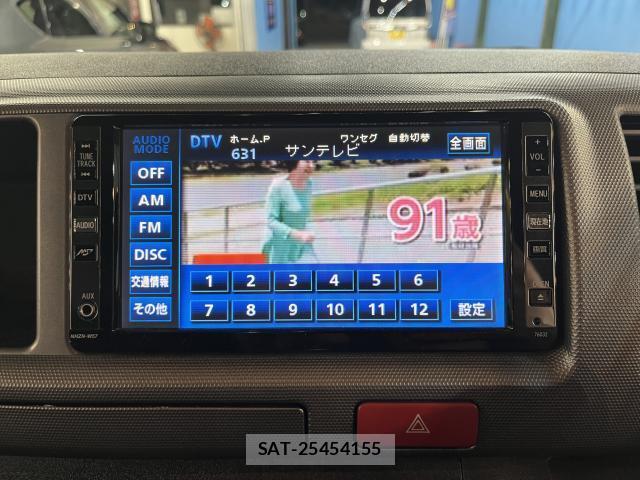 Toyota HIACE VAN 2007-12 8380172-12