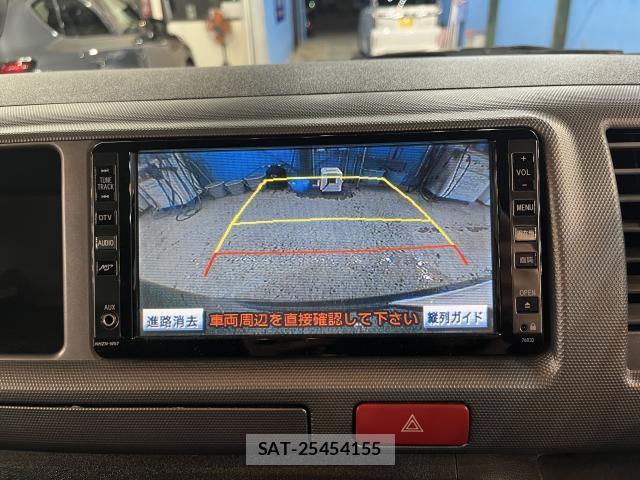Toyota HIACE VAN 2007-12 8380172-13