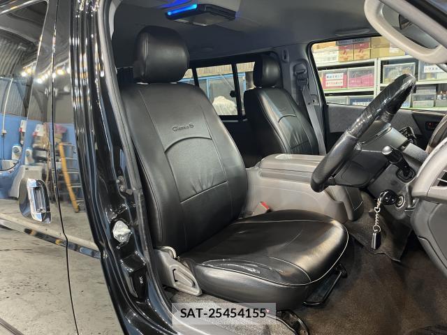 Toyota HIACE VAN 2007-12 8380172-15