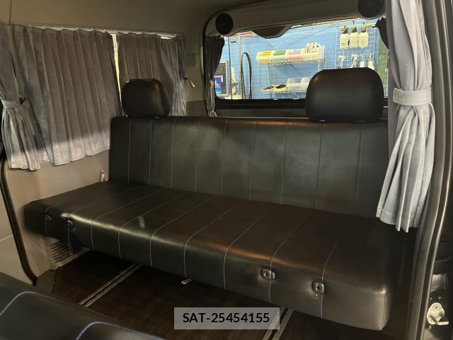 Toyota HIACE VAN 2007-12 8380172-17