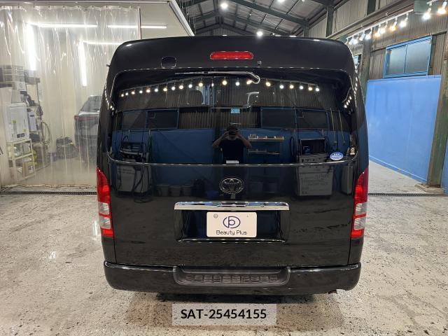 Toyota HIACE VAN 2007-12 8380172-2
