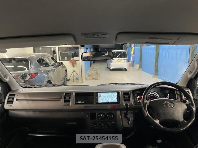 Toyota HIACE VAN 2007-12 8380172-3