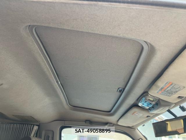 Toyota HIACE WAGON 2001-02 8379008-8