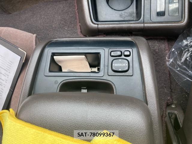 Toyota HIACE WAGON 2001-09 8379036-16