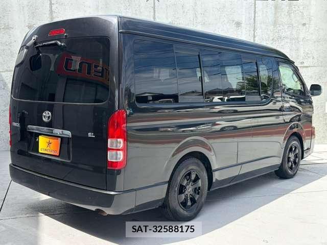 Toyota HIACE WAGON 2013-04 8379901-3