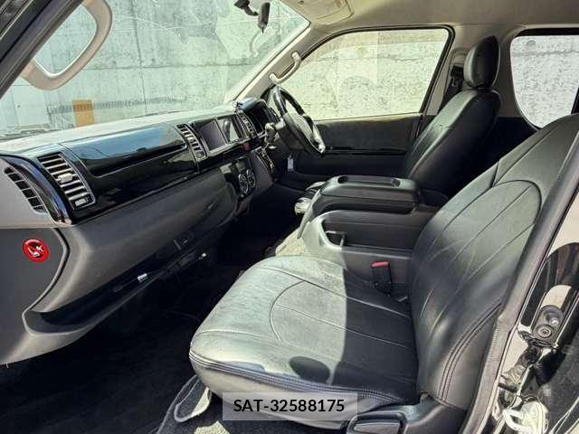 Toyota HIACE WAGON 2013-04 8379901-6