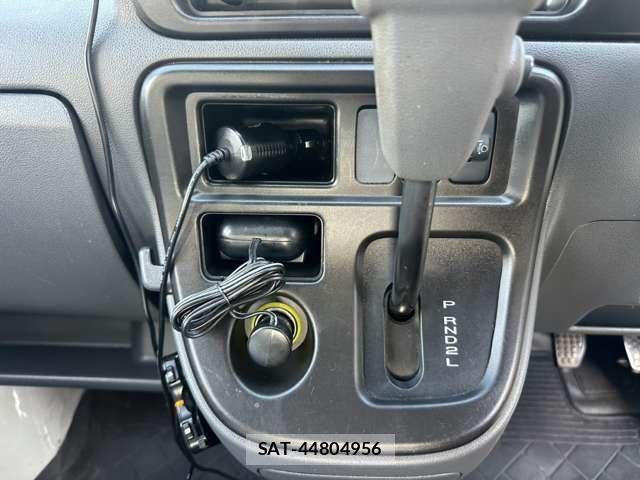 Daihatsu HIJET CARGO 2014-12 8379903-8