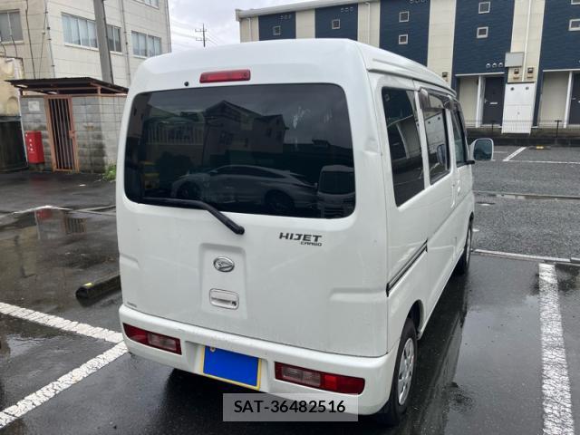 Daihatsu HIJET CARGO 2017-01 8380017-13