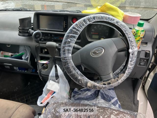 Daihatsu HIJET CARGO 2017-01 8380017-15