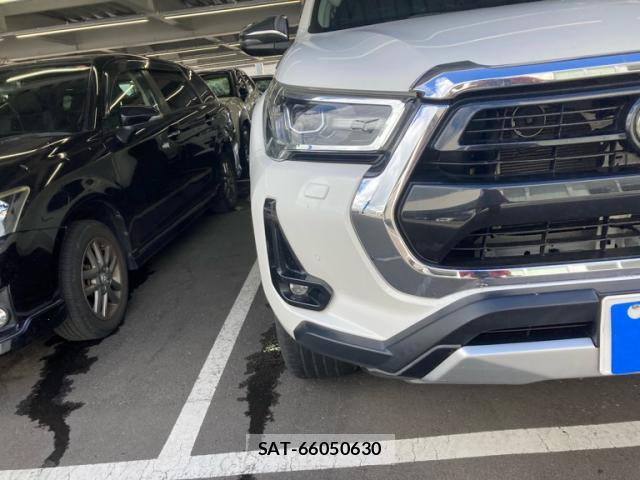 Toyota HILUX 2020-09 8378495-12