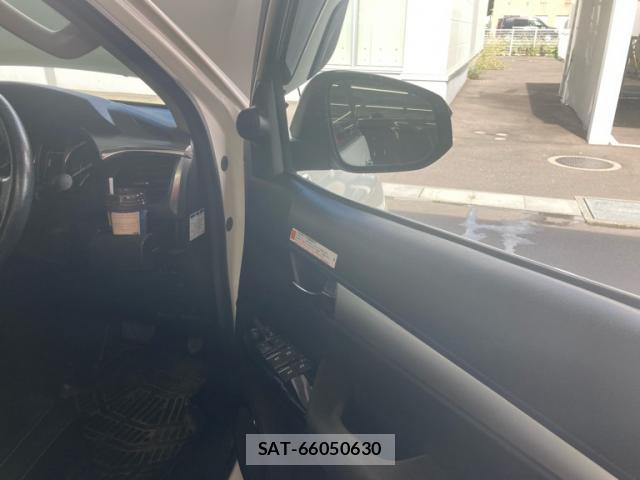 Toyota HILUX 2020-09 8378495-14