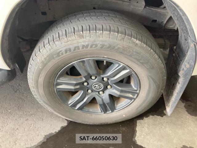 Toyota HILUX 2020-09 8378495-7