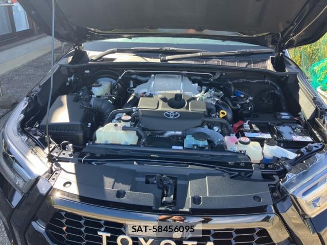 Toyota HILUX 2023-06 8379834-10