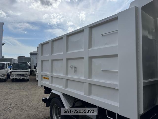 Hino RANGER 2017-06 8379372-4
