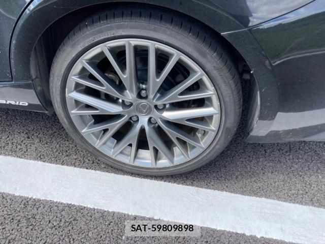 Lexus IS 2017-01 8378947-4