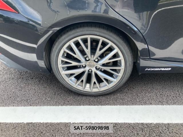 Lexus IS 2017-01 8378947-5