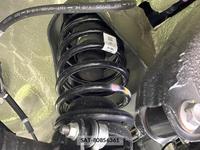 Suzuki JIMNY 2025-10 8379404-15