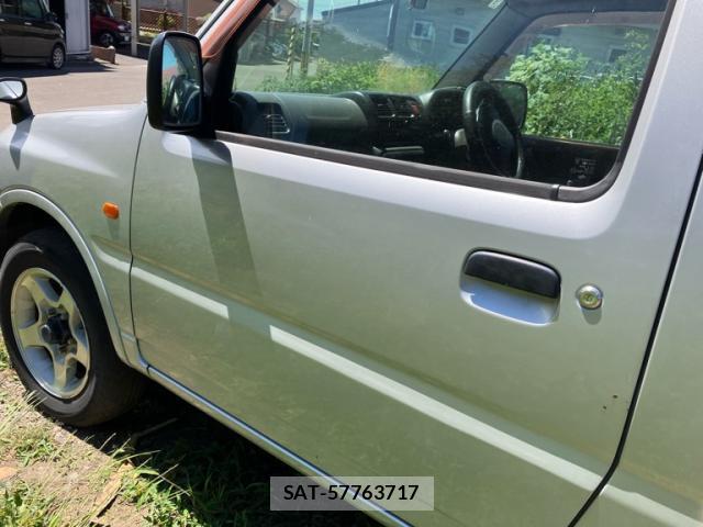 Suzuki JIMNY 2000-01 8379006-5