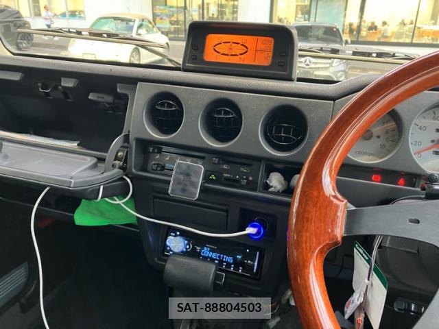 Suzuki JIMNY 1997-01 8379885-17