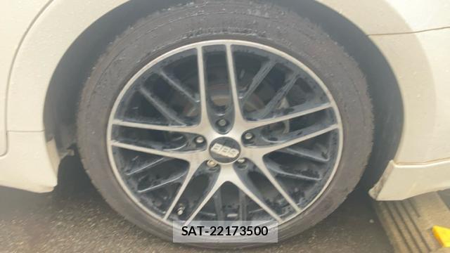 Toyota KLUGER HYBRID 2013-10 8379045-16